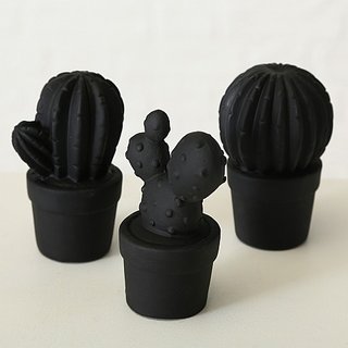 Dekoaufsteller Kaktus, 3 sort., H 10 cm, Keramik, Schwarz Terrakotta schwarz